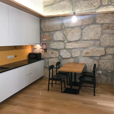 Modern Apartment In Downtown Porto With Garden Oporto